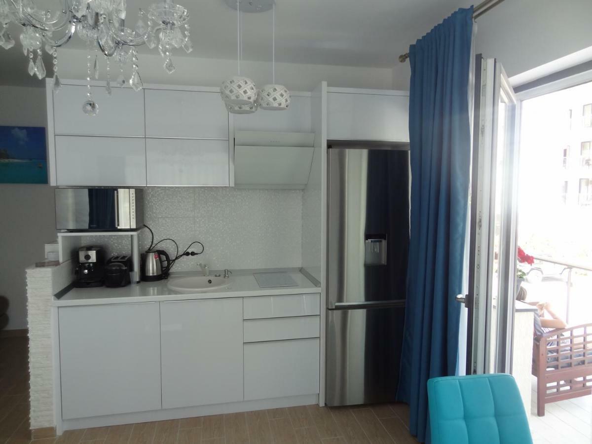 Sophia Residence Мамая Екстериор снимка